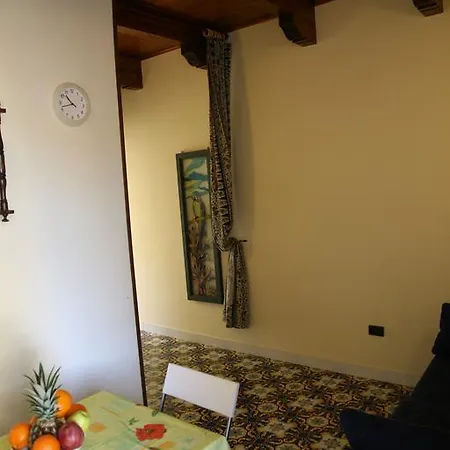 Casa Vacanze Maema Feriehus Tropea